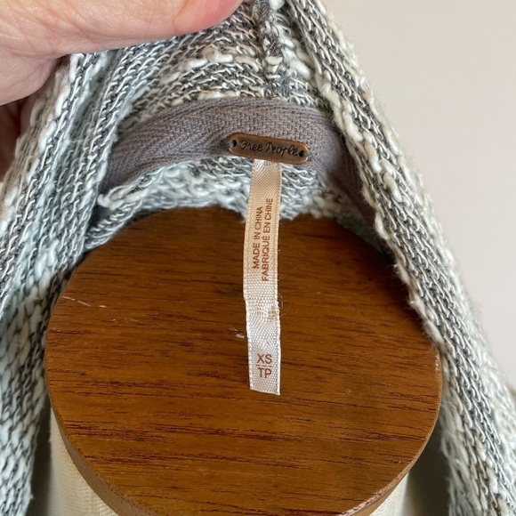 Free People Grey Open Front draped zipper sleeves Cardigan size XS - Picture 11 of 12